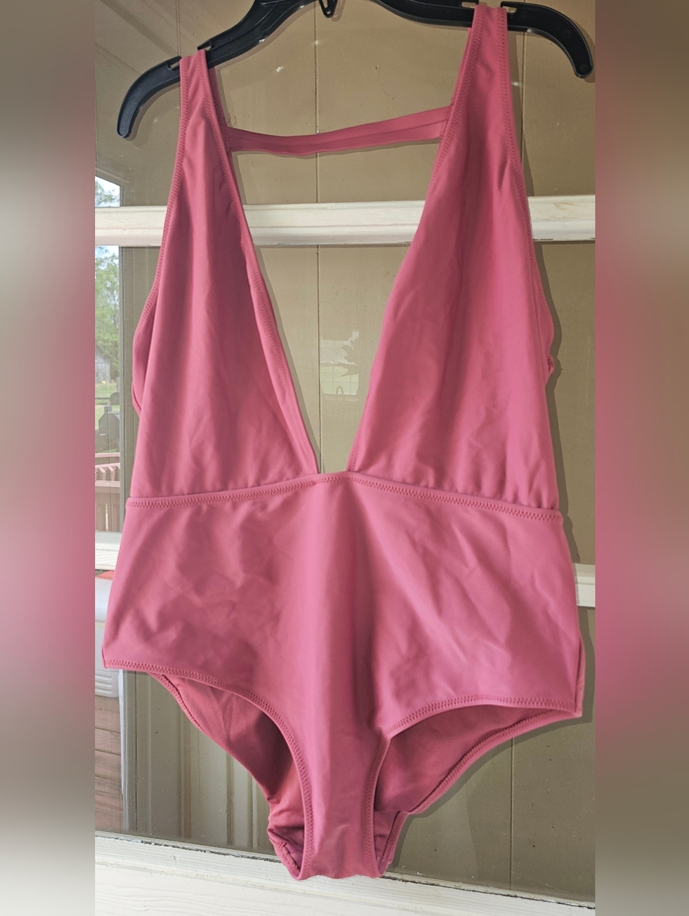 VERY SEXY!! Size XL Forever 21 Rose Pink One-Piece Swimsuit w/ Deep V Plunge